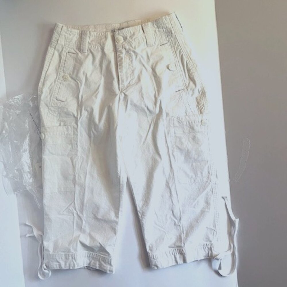 *NEW White Clam Digger Capri - Women's Size P8